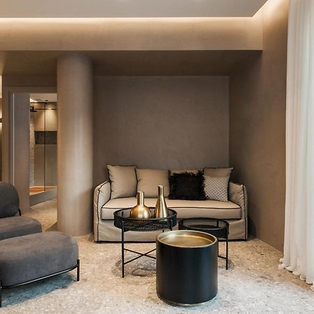 *** Boutique Syntagma Apartment W/ Plunge Pool *** アテネ エクステリア 写真