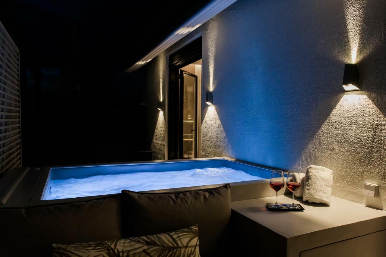 *** Boutique Syntagma Apartment W/ Plunge Pool *** アテネ エクステリア 写真